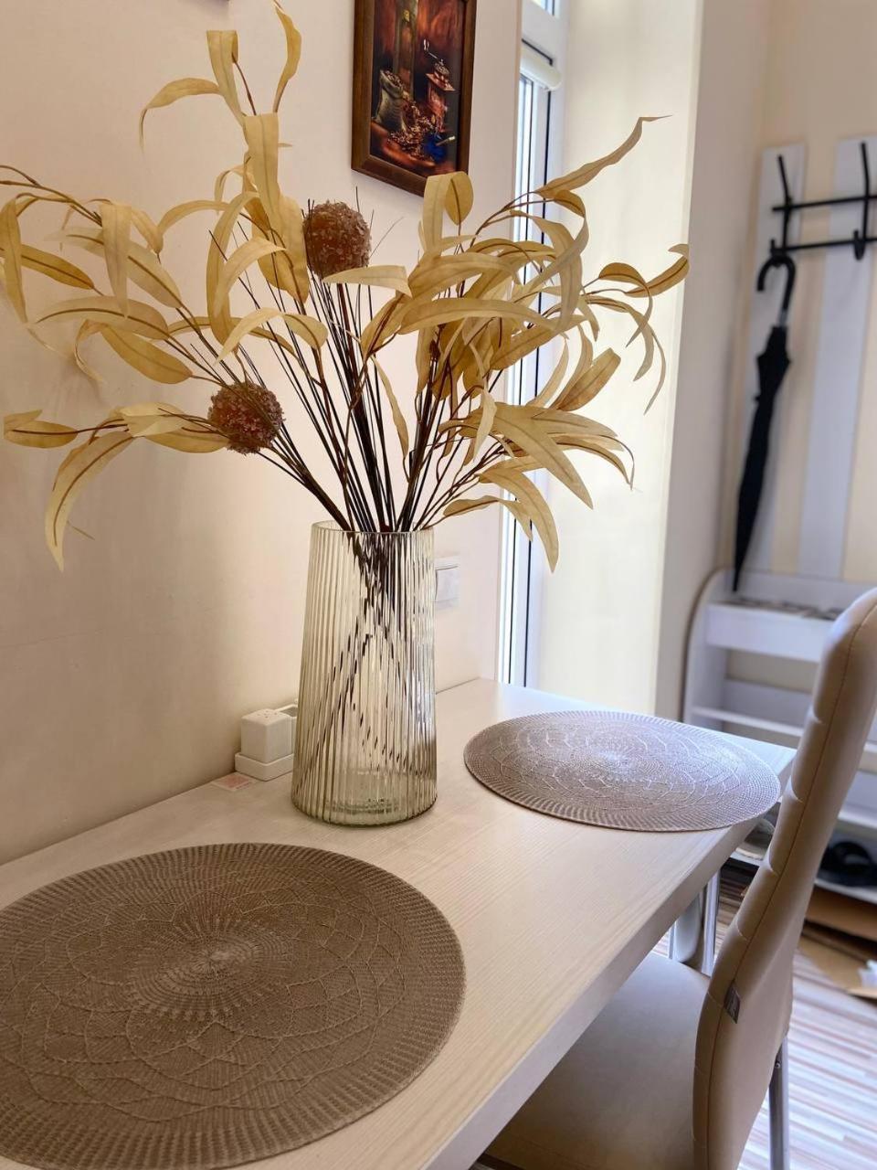 Bright Apartment In The Very Centre Lviv Kültér fotó