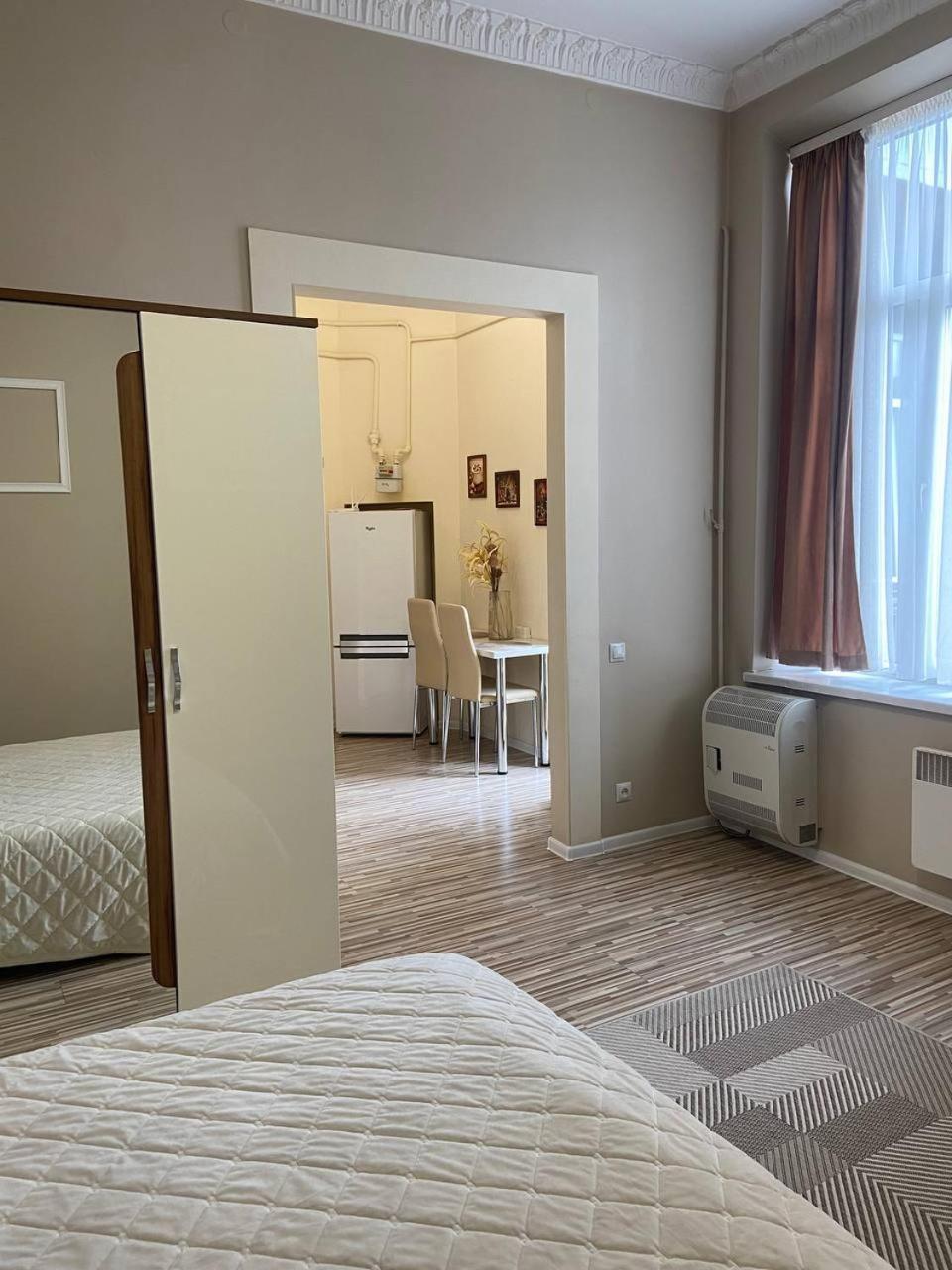 Bright Apartment In The Very Centre Lviv Kültér fotó